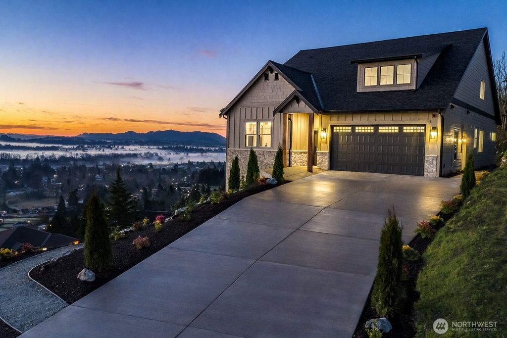 1030 Tinas Coma Drive, Burlington, WA 98233