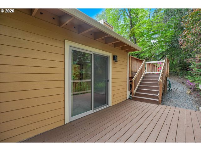 10033 Sw QUAIL POST Rd, Portland, OR 97219