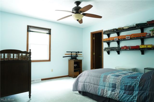 2160 Lake Breeze Road, Sheffield Village, OH 44054