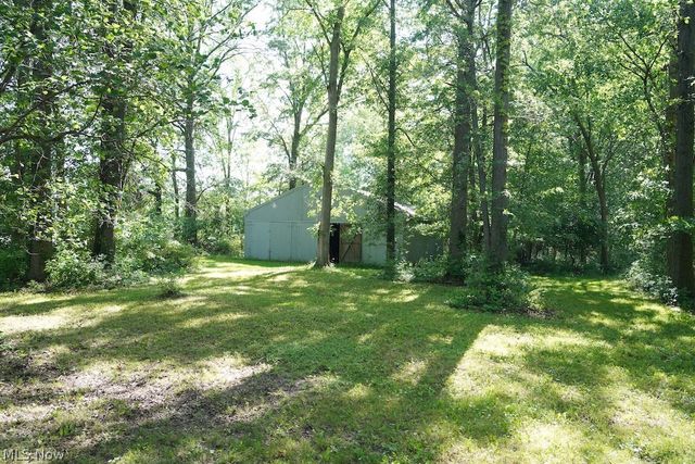 2160 Lake Breeze Road, Sheffield Village, OH 44054