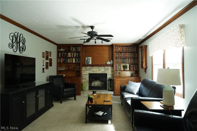 2160 Lake Breeze Road, Sheffield Village, OH 44054
