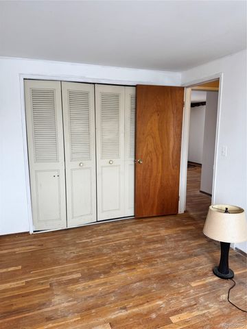 20102 Great Oak Circle S 174, Clinton Charter Township, MI 48036