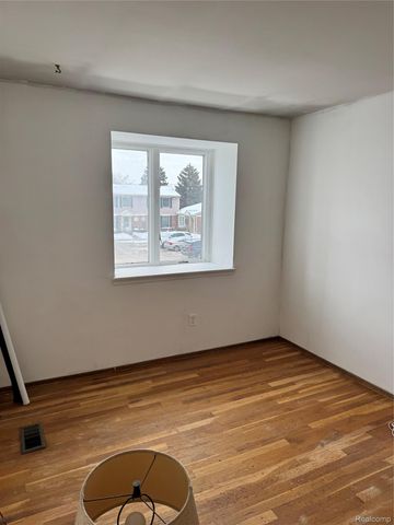20102 Great Oak Circle S 174, Clinton Charter Township, MI 48036