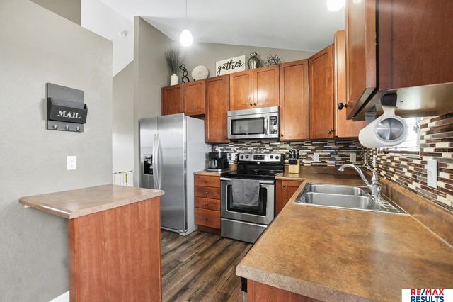 19618 Gail Avenue, Omaha, NE 68135