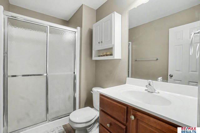 19618 Gail Avenue, Omaha, NE 68135