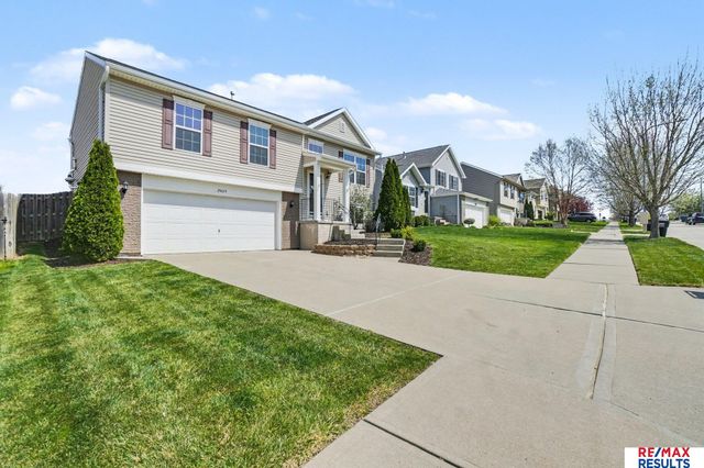 19618 Gail Avenue, Omaha, NE 68135