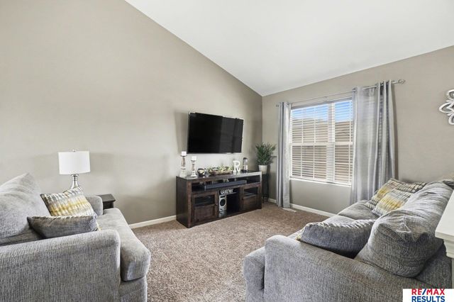 19618 Gail Avenue, Omaha, NE 68135