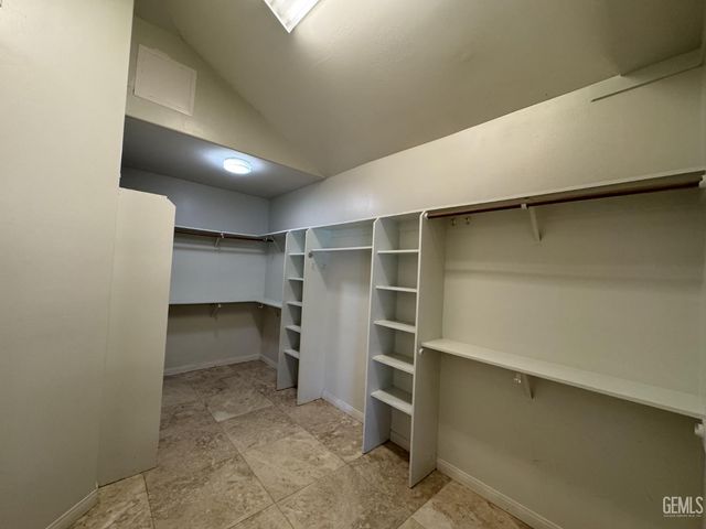 2508 Dover Hill Drive, Bakersfield, CA 93311