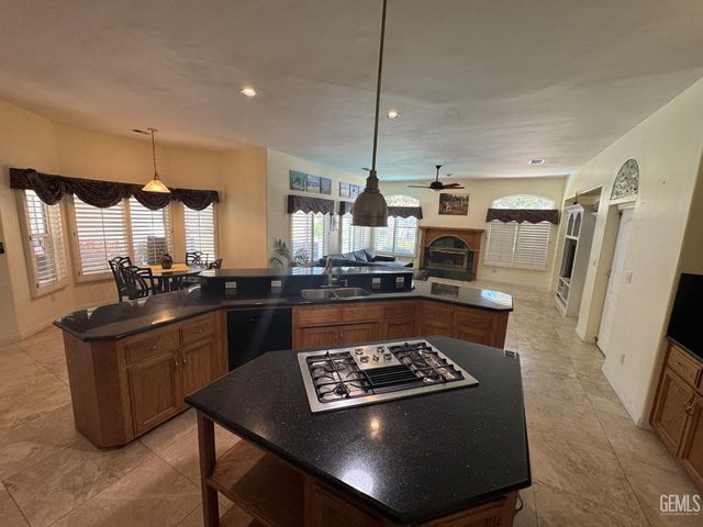 2508 Dover Hill Drive, Bakersfield, CA 93311