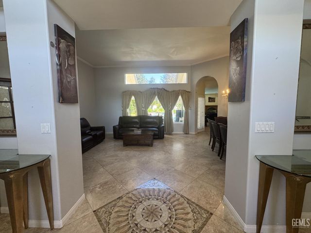 2508 Dover Hill Drive, Bakersfield, CA 93311