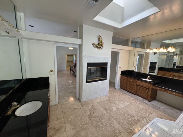 2508 Dover Hill Drive, Bakersfield, CA 93311