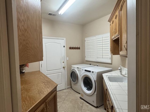 2508 Dover Hill Drive, Bakersfield, CA 93311