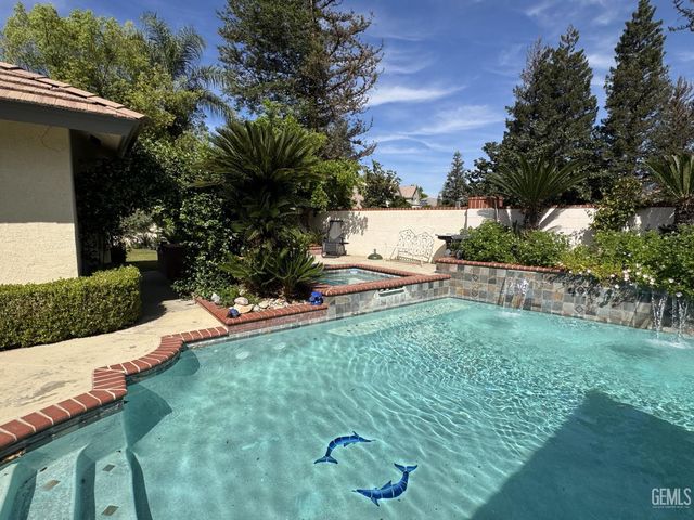 2508 Dover Hill Drive, Bakersfield, CA 93311