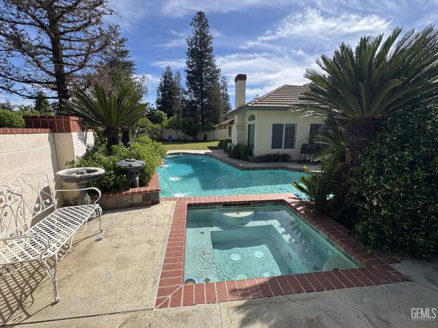 2508 Dover Hill Drive, Bakersfield, CA 93311