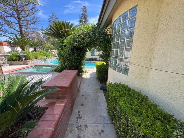 2508 Dover Hill Drive, Bakersfield, CA 93311