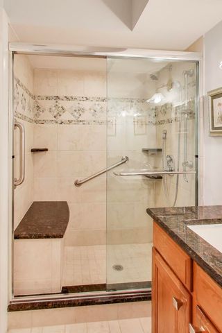 441 N Park Boulevard 4B, Glen Ellyn, IL 60137