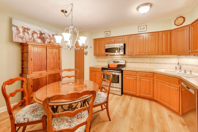 441 N Park Boulevard 4B, Glen Ellyn, IL 60137