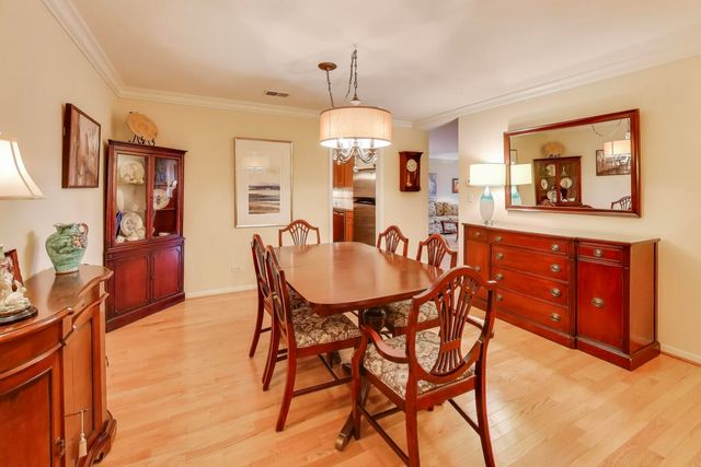 441 N Park Boulevard 4B, Glen Ellyn, IL 60137