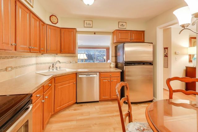 441 N Park Boulevard 4B, Glen Ellyn, IL 60137