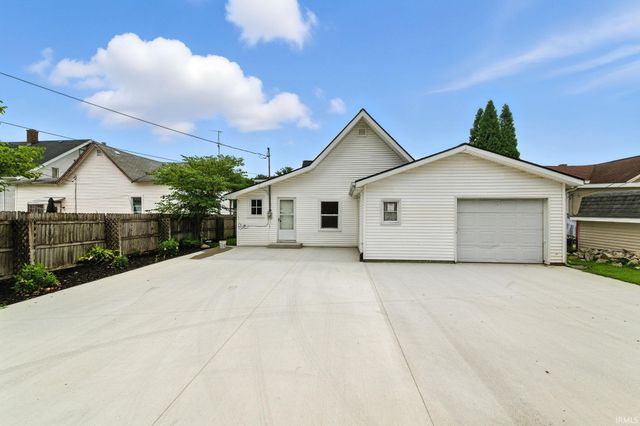 862 S Jackson Street, Frankfort, IN 46041