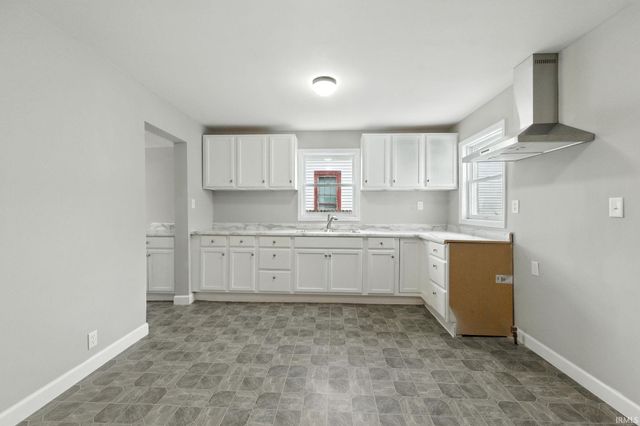 862 S Jackson Street, Frankfort, IN 46041