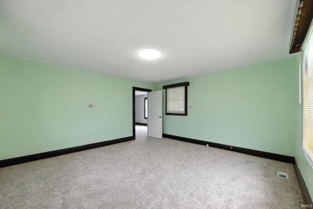 862 S Jackson Street, Frankfort, IN 46041