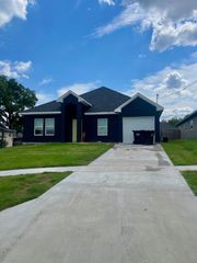 1401 Marshall Street, Greenville, TX 75401