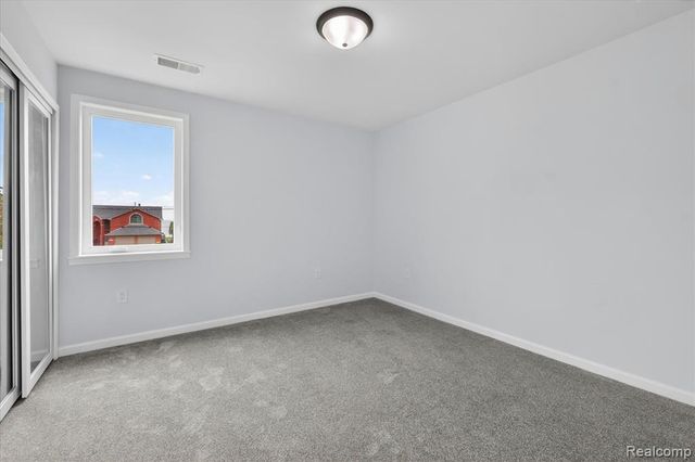 37235 Jefferson Avenue, Harrison Twp, MI 48045