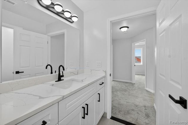 37235 Jefferson Avenue, Harrison Twp, MI 48045