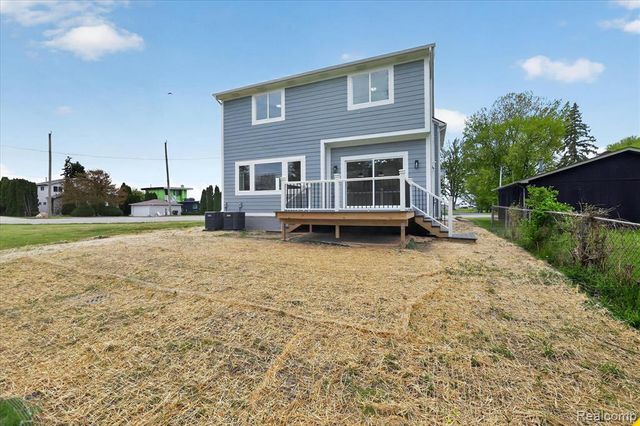 37235 Jefferson Avenue, Harrison Twp, MI 48045