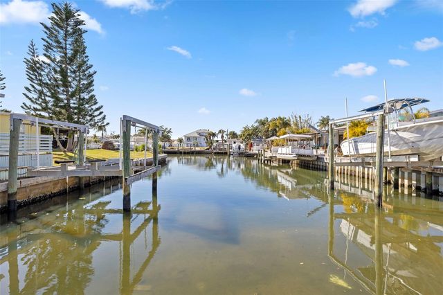 312 WESTWINDS DRIVE, Palm Harbor, FL 34683