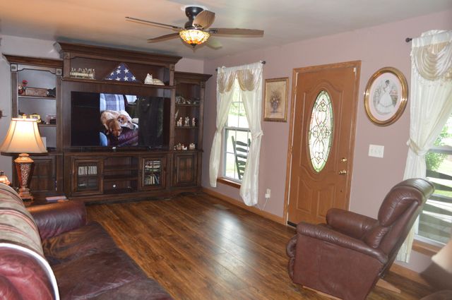 240 Ridge Road, Whitwell, TN 37397