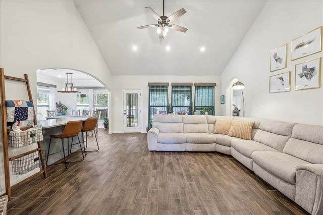 3520 Michelle Avenue, Vidor, TX 77662