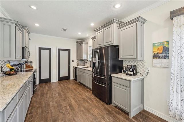 3520 Michelle Avenue, Vidor, TX 77662