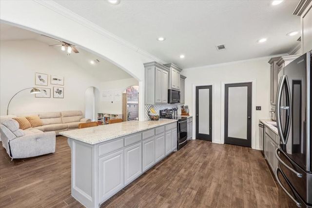 3520 Michelle Avenue, Vidor, TX 77662