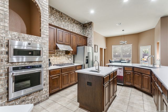 26404 Grey Horse Run, San Antonio, TX 78260