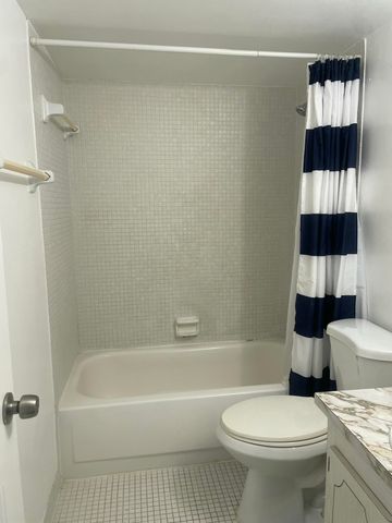 500 Village Green Circle W 302, Palm Springs, FL 33461