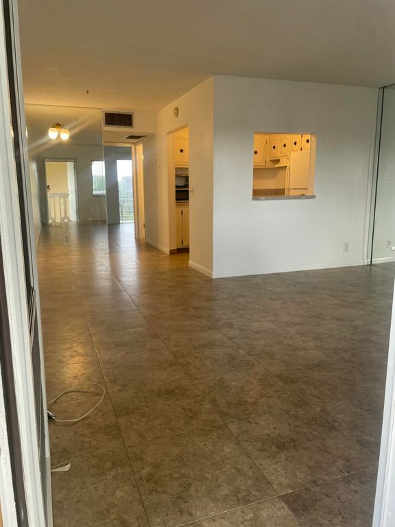 500 Village Green Circle W 302, Palm Springs, FL 33461