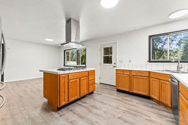 2809 Gardella Ln, Camino, CA 95709