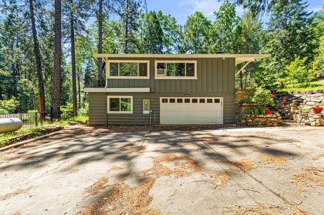 2809 Gardella Ln, Camino, CA 95709