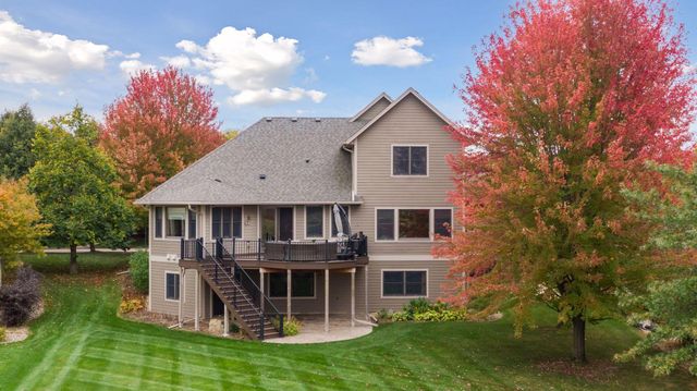 10758 Watersedge Lane, Woodbury, MN 55129