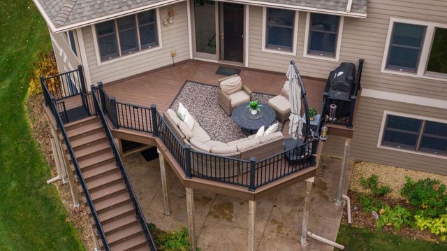 10758 Watersedge Lane, Woodbury, MN 55129