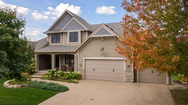 10758 Watersedge Lane, Woodbury, MN 55129