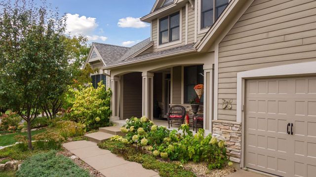 10758 Watersedge Lane, Woodbury, MN 55129