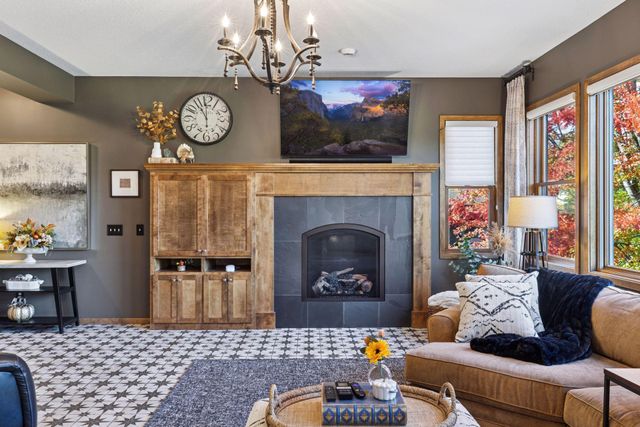 10758 Watersedge Lane, Woodbury, MN 55129