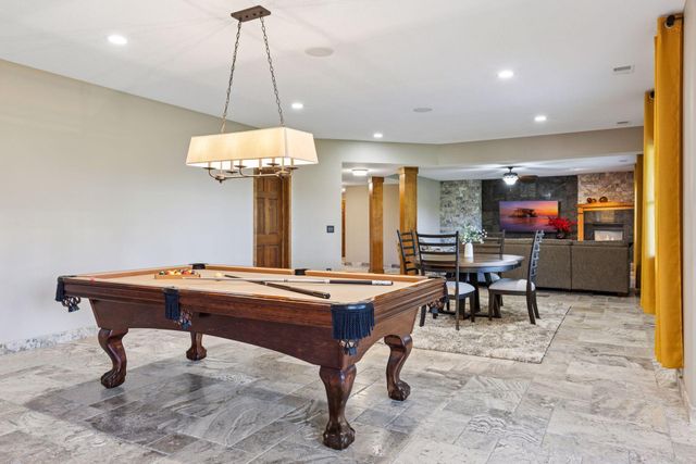 10758 Watersedge Lane, Woodbury, MN 55129