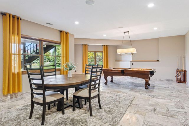 10758 Watersedge Lane, Woodbury, MN 55129