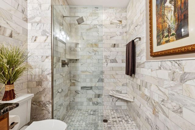 10758 Watersedge Lane, Woodbury, MN 55129