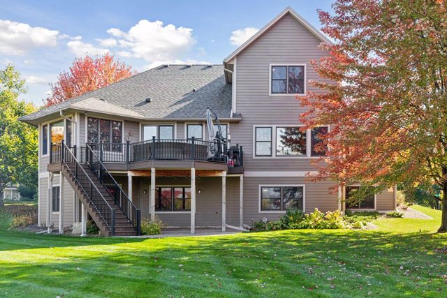 10758 Watersedge Lane, Woodbury, MN 55129