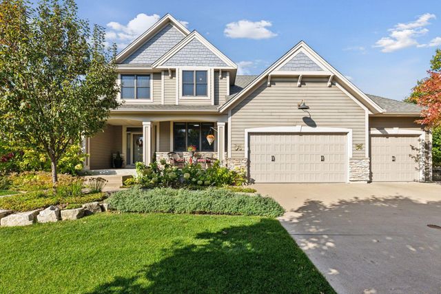 10758 Watersedge Lane, Woodbury, MN 55129